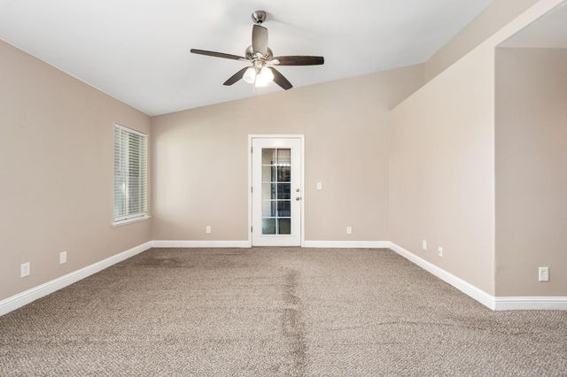 4033 W Providence Avenue, Fresno, CA 93722