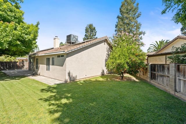 4033 W Providence Avenue, Fresno, CA 93722