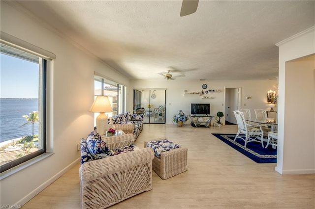 4013 SE 20th PL 505, Cape Coral, FL 33904