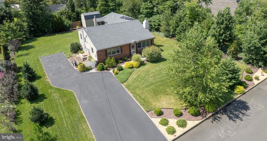412 N STOCKTON AVE, WENONAH, NJ 08090 — exterior
