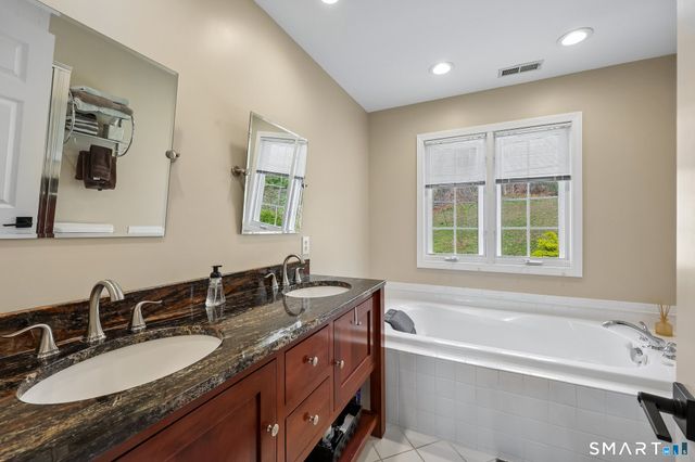 13 King Street, Danbury, CT 06811