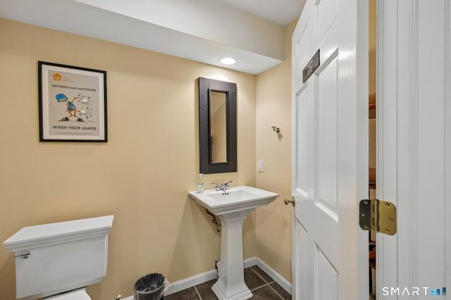 13 King Street, Danbury, CT 06811