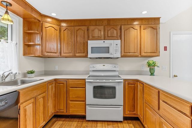 35 Oakridge Cir, Chatham, MA 02633