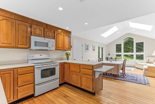 35 Oakridge Cir, Chatham, MA 02633