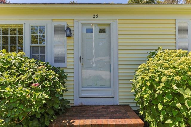 35 Oakridge Cir, Chatham, MA 02633