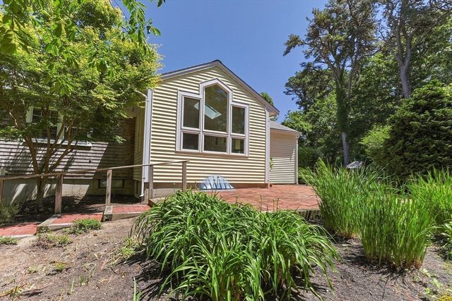 35 Oakridge Cir, Chatham, MA 02633