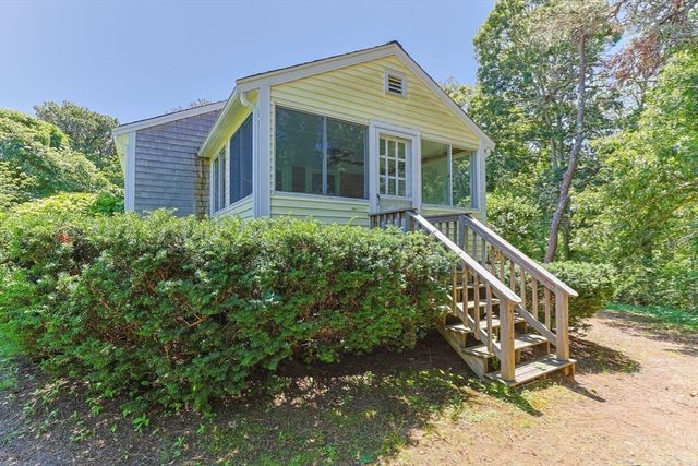35 Oakridge Cir, Chatham, MA 02633