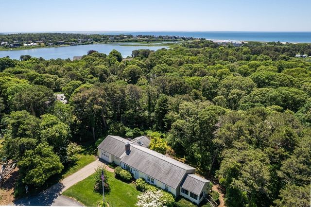 35 Oakridge Cir, Chatham, MA 02633