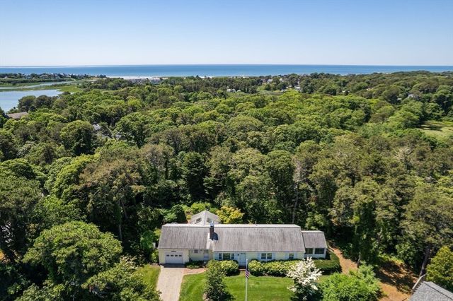 35 Oakridge Cir, Chatham, MA 02633