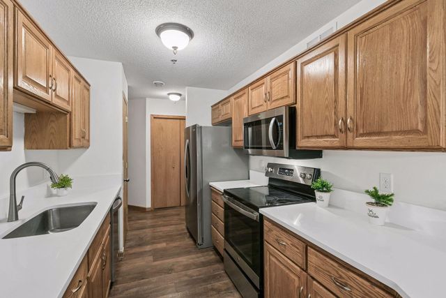10711 Unity Lane N, Brooklyn Park, MN 55443