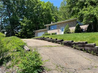 210 Ridgewood Boulevard, Minerva, OH 44657