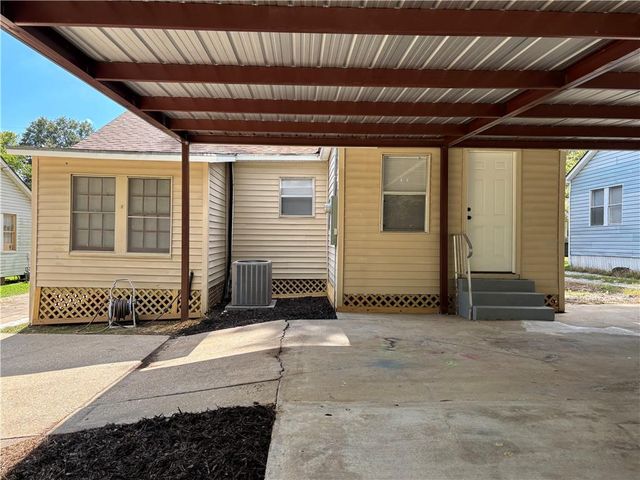 114 FAIRMOUNT Street, Pineville, LA 71360