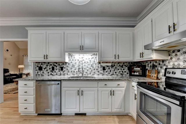 4738 Thunder River Drive, Gainesville, GA 30506