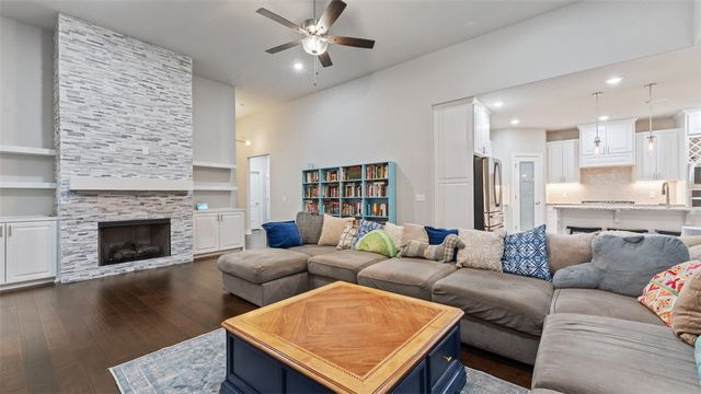 1950 Lordsburg Court, Bentonville, AR 72713