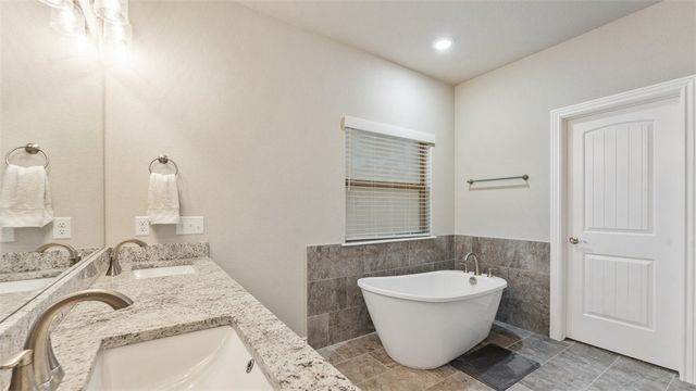 1950 Lordsburg Court, Bentonville, AR 72713