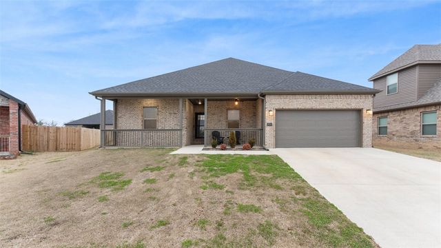 1950 Lordsburg Court, Bentonville, AR 72713