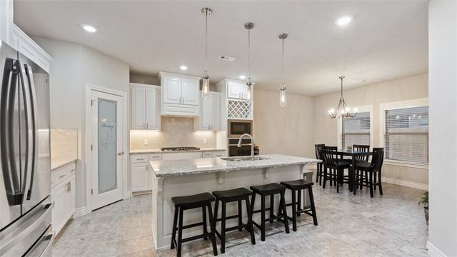 1950 Lordsburg Court, Bentonville, AR 72713