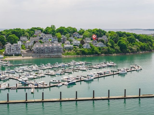 2 Circuit Ave, Hull, MA 02045