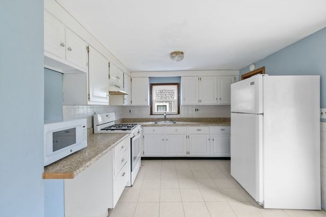 2 Circuit Ave, Hull, MA 02045