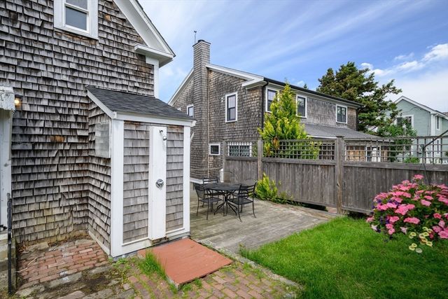 2 Circuit Ave, Hull, MA 02045