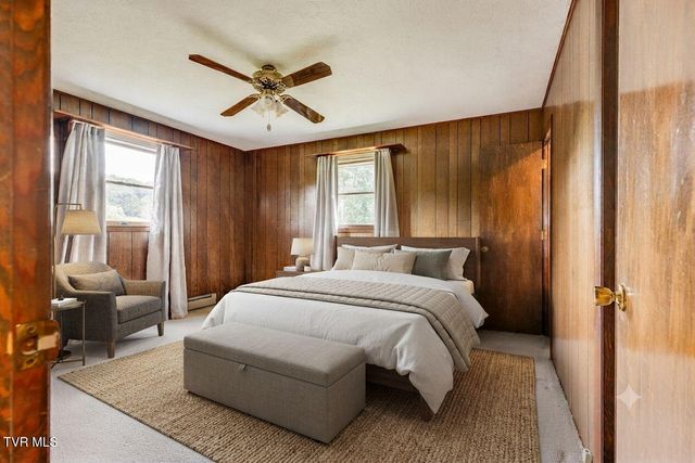 21495 Gale Avenue, Bristol, VA 24202