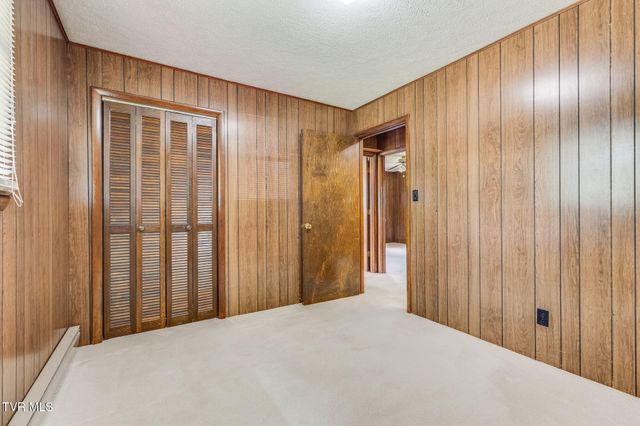 21495 Gale Avenue, Bristol, VA 24202
