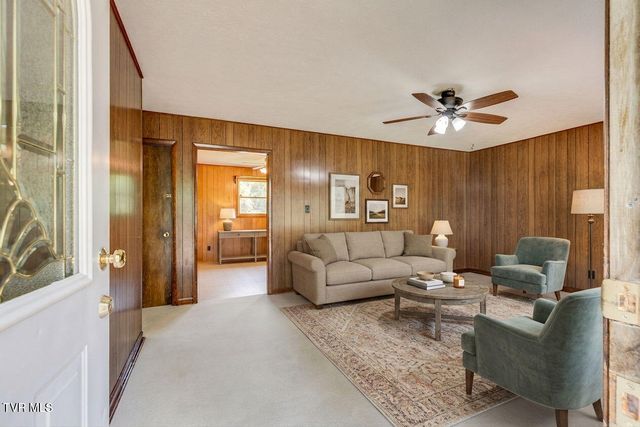 21495 Gale Avenue, Bristol, VA 24202