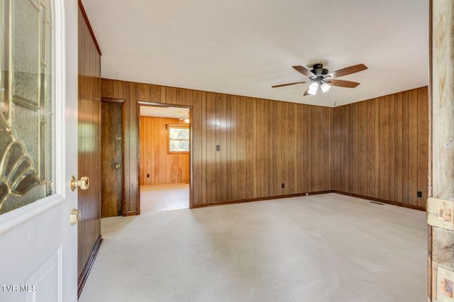21495 Gale Avenue, Bristol, VA 24202