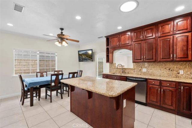 8161 Laurel Canyon, North Hollywood, CA 91605