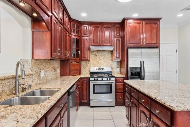 8161 Laurel Canyon, North Hollywood, CA 91605