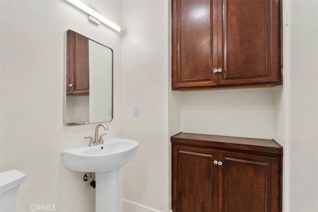 8161 Laurel Canyon, North Hollywood, CA 91605