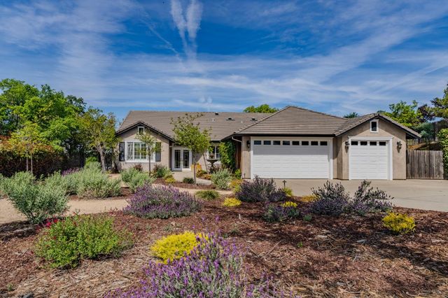 532 Oakridge Rd, Valley Springs, CA 95252