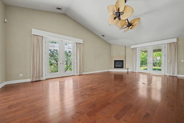 532 Oakridge Rd, Valley Springs, CA 95252