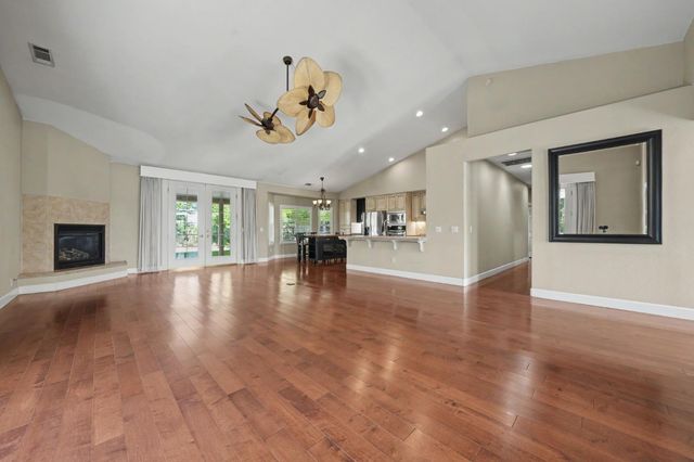 532 Oakridge Rd, Valley Springs, CA 95252