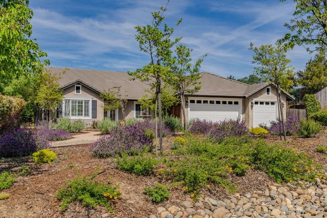 532 Oakridge Rd, Valley Springs, CA 95252