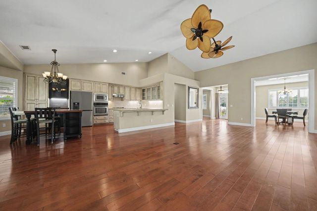 532 Oakridge Rd, Valley Springs, CA 95252