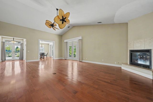 532 Oakridge Rd, Valley Springs, CA 95252