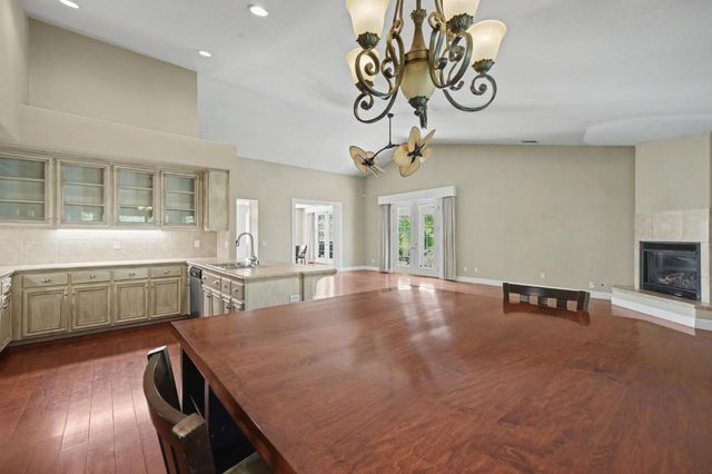 532 Oakridge Rd, Valley Springs, CA 95252