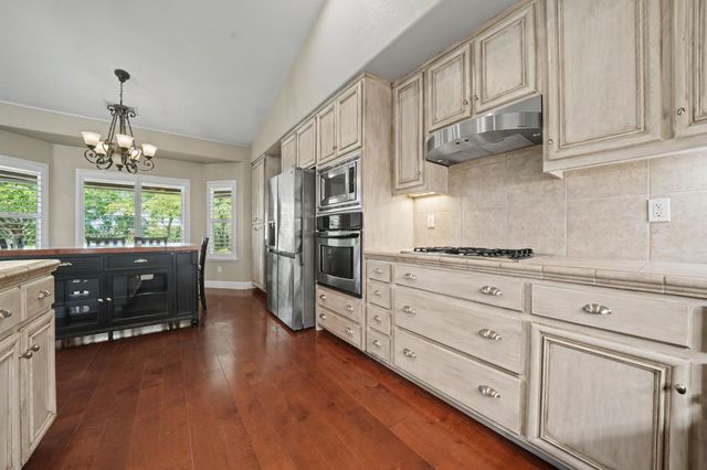 532 Oakridge Rd, Valley Springs, CA 95252