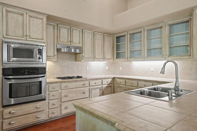 532 Oakridge Rd, Valley Springs, CA 95252