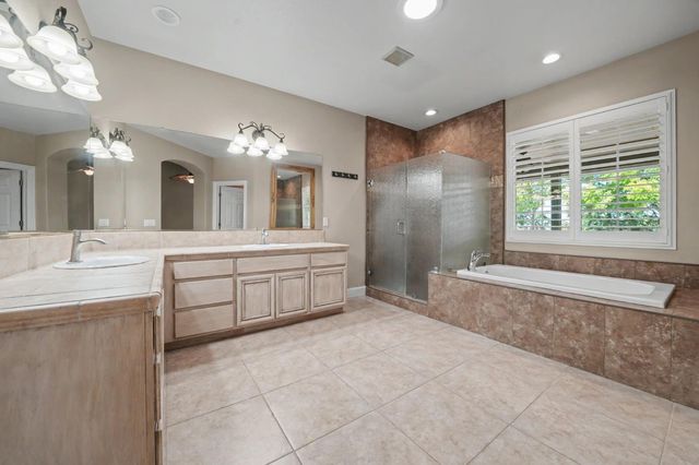 532 Oakridge Rd, Valley Springs, CA 95252