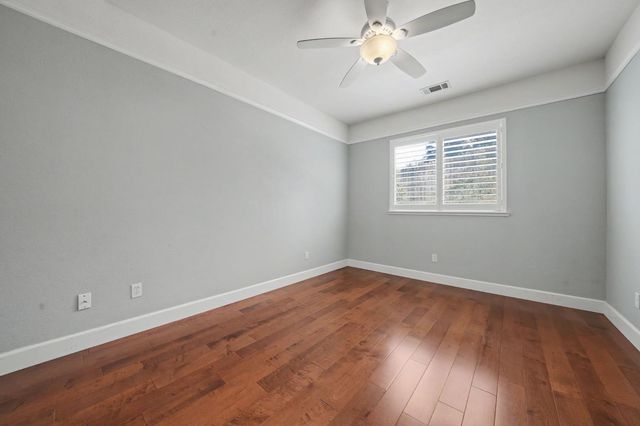 532 Oakridge Rd, Valley Springs, CA 95252