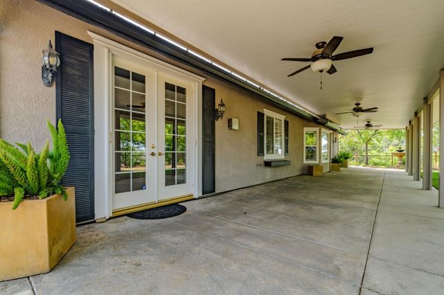 532 Oakridge Rd, Valley Springs, CA 95252