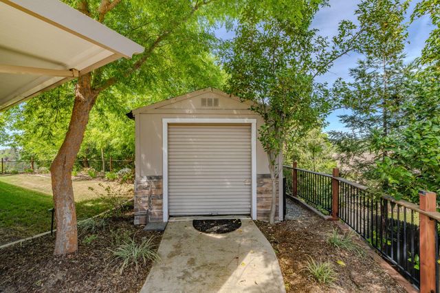 532 Oakridge Rd, Valley Springs, CA 95252