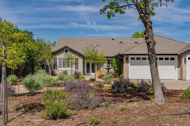 532 Oakridge Rd, Valley Springs, CA 95252