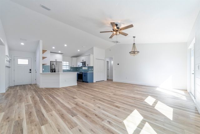 3740 Bluff Ln, St Augustine, FL 32086