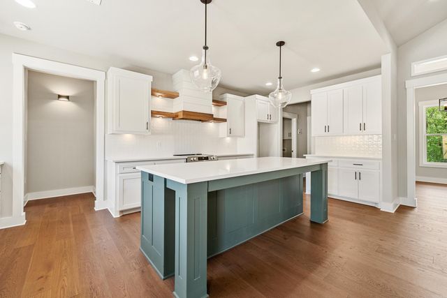 9714 Gunter Loop, Benton, AR 72019