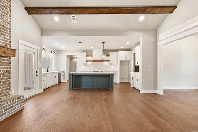 9714 Gunter Loop, Benton, AR 72019