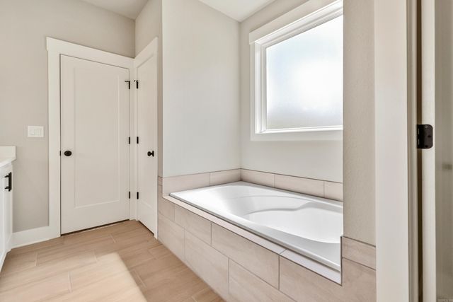 9714 Gunter Loop, Benton, AR 72019