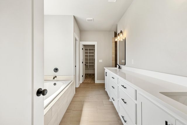 9714 Gunter Loop, Benton, AR 72019